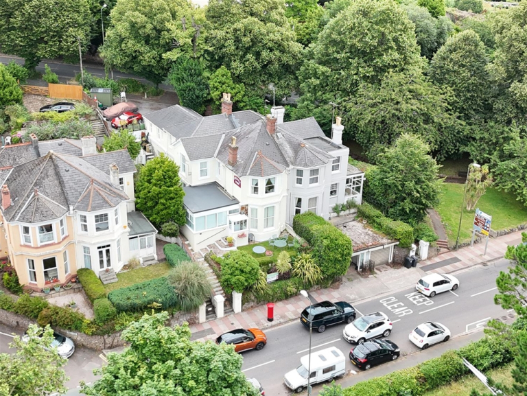 1 Holiday Flats / Apartments for Sale in Paignton from Daltons Business